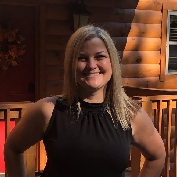 Meet your Posher, Heidi - Picture 1 of 1